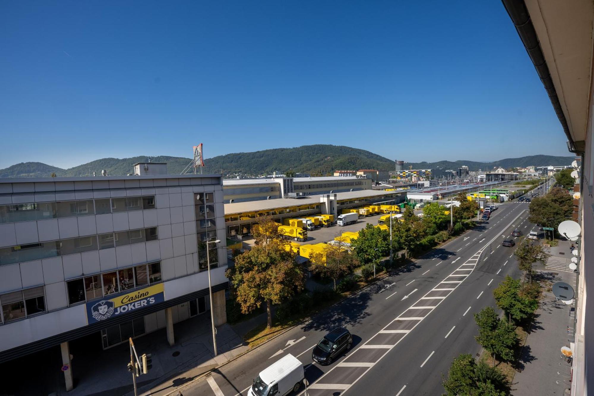 Tamliving Center Luxury 4 Rooms Smart Tv Kitchen Great View Graz Exteriör bild